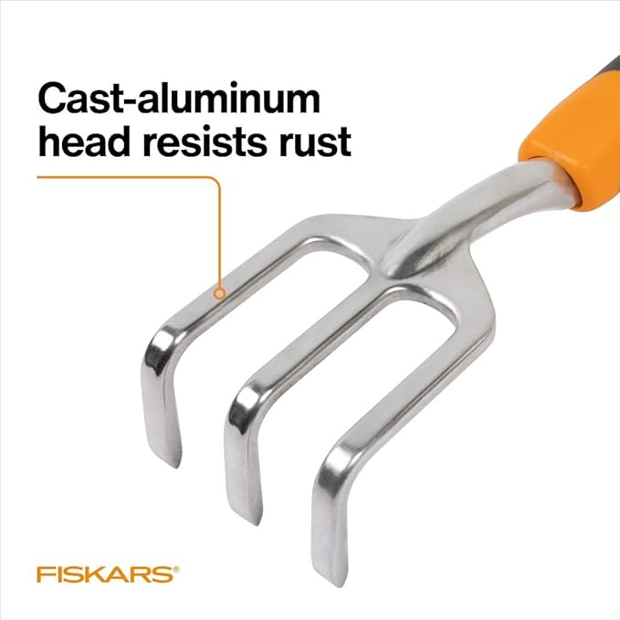 Fiskars Ergo Cultivator for Digging, Aerating Soil, and Weeding, Heavy Duty Garden Tool with Hanging Hole