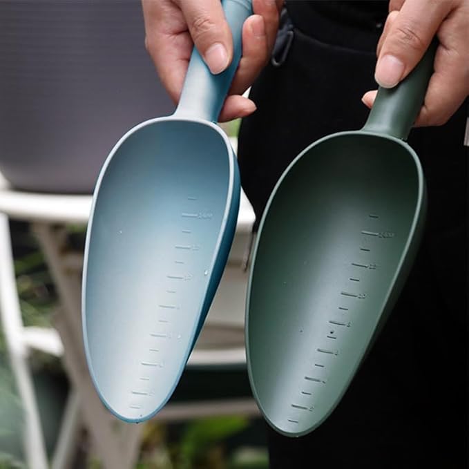 2Pcs Plastic Garden Shovel Multi-Function Plastic Scoop Soil Shovel Succulent Soil Shovel Scoop Gardening Tools for Flower Vegetables Soil Transplanting Scoop Gardening Tools