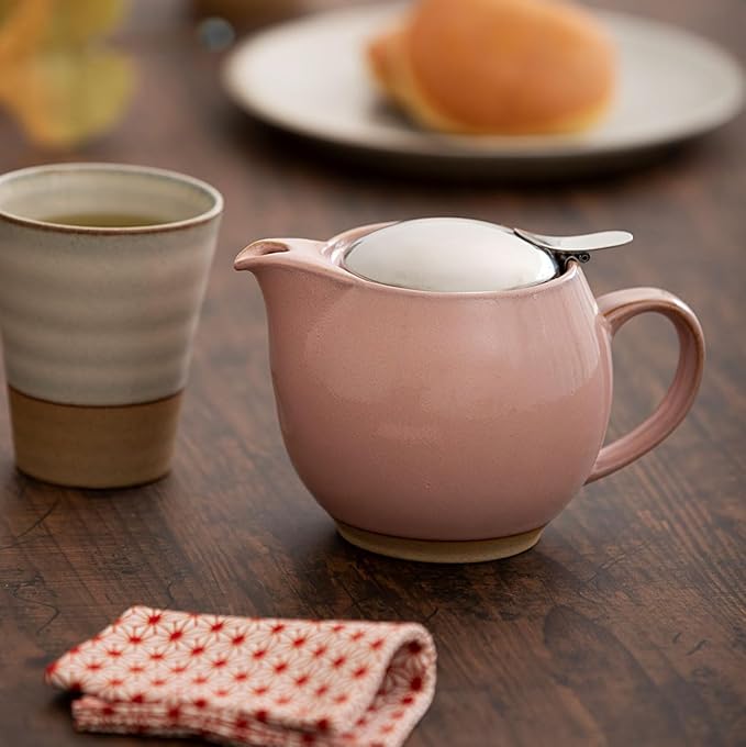 Zero Japan Bee House Round Teapot For One, 15 Oz - Ceramic Tea Pot with Stainless Steel Lid and Infuser, Diswasher and Microwave Safe Tea Pots (Sakura Pink)