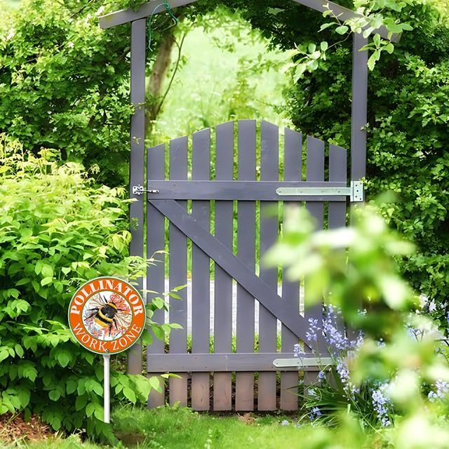 Kurmntregon Pollinator Work Zone Garden Sign Pollinators Friendly Yard Sign Bees Butterflies Round 9.2inch Rustproof Aluminium Home Farm Garden Porch Decor Outside Outdoor Lawn