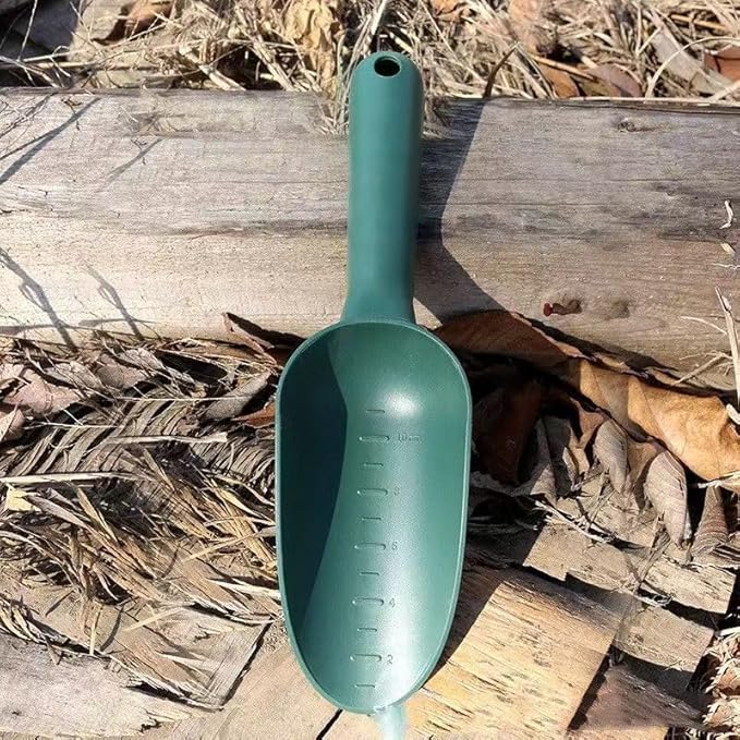 2Pcs Plastic Garden Shovel Multi-Function Plastic Scoop Soil Shovel Succulent Soil Shovel Scoop Gardening Tools for Flower Vegetables Soil Transplanting Scoop Gardening Tools
