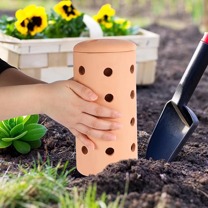 Underground Worm Farm 10 * 4.13 * 4.13Inch Garden Composting bin Ceramics Outdoor Gardening Compost Bin with Holes and Lid Clay for Vegetable Backyard Compost Bin Outdoor