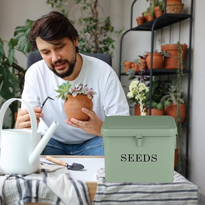 3 Dividers Seed Storage Box, Metal Seed Box Seed Storage Organizer with Safety Lock, Portable Garden Seed Bin, Professional All-in-one Kit, Green