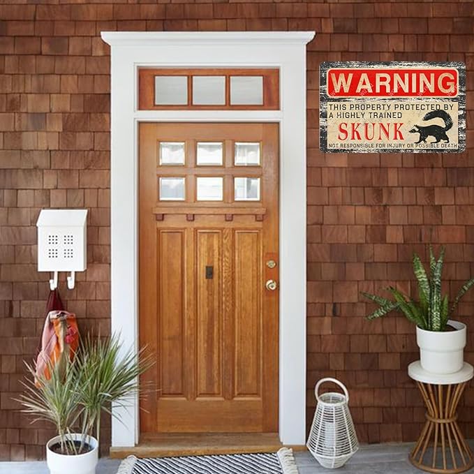Skunk Warning Skunk Mtal Signs Vintage Warning Tin Sign Retro Decor for Home Garden Yard Garage Street Outdoor 8×12 Inches