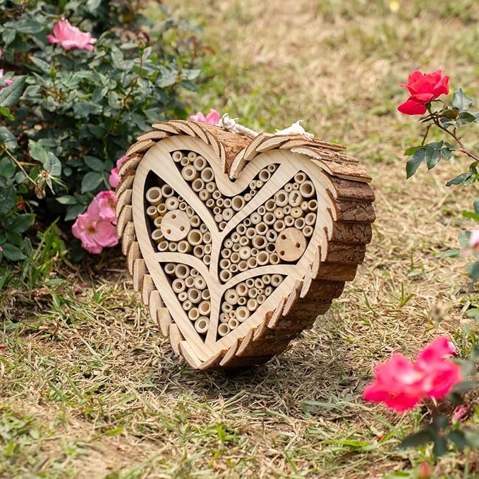Mason Bee House, Heart-Shaped Wooden Bee House with Bamboo Tubes, Nesting Aid for Wild Bees, Natural Hanging Habitat for Pollinators, Increases Productivity in Your Garden, Brown