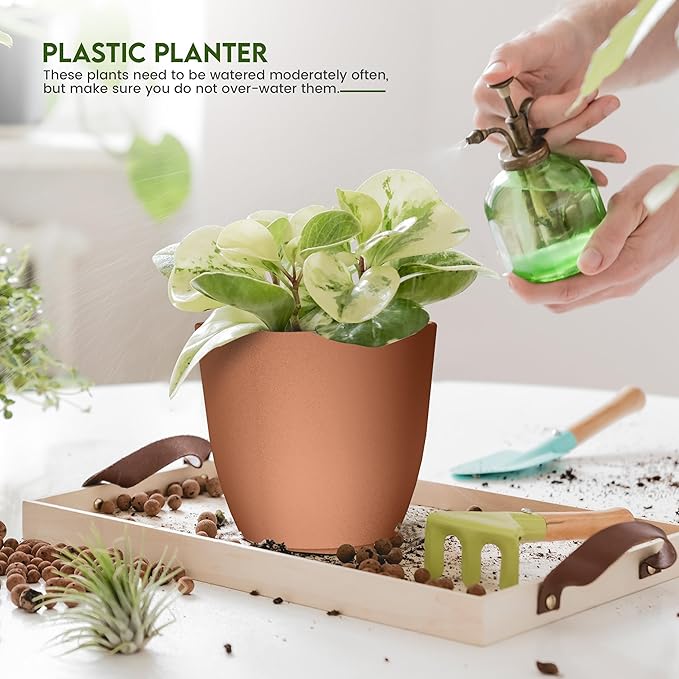 Utopia Home - Plastic Terracotta Pots with Drainage - 7/6.6/6/5.3/4.8 Inches Flower Pots for Indoor Planter - Pack of 5 Plastic Planters, Cactus, Succulents Pot