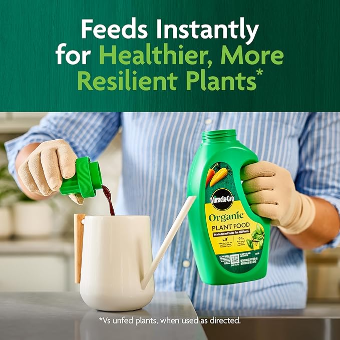 Miracle-Gro Organic Plant Food - Use with Indoor or Outdoor Plants, Organic Liquid Fertilizer for Containers and In-Ground Gardens, OMRI Listed, 32 fl. oz.