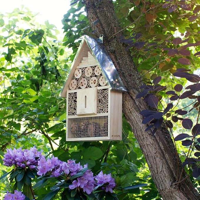 Navaris XL Wooden Insect Hotel - 9 x 16 x 3 Inches - Natural Wood Insect Home Bamboo Nesting Habitat - Garden Shelter for Bees, Butterflies, Ladybugs