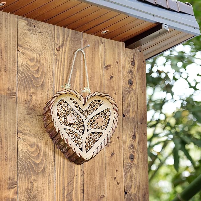 Mason Bee House, Heart-Shaped Wooden Bee House with Bamboo Tubes, Nesting Aid for Wild Bees, Natural Hanging Habitat for Pollinators, Increases Productivity in Your Garden, Brown