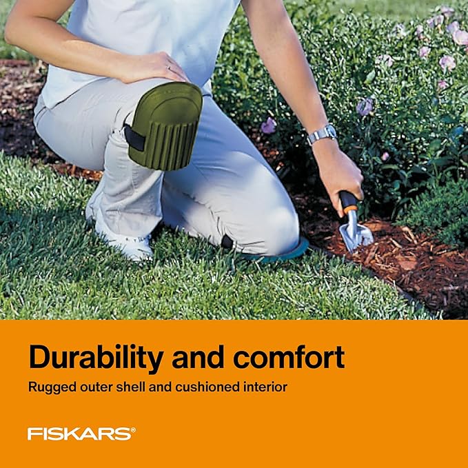 Fiskars Lightweight & Durable Knee Pads for Gardening and Housework - with Comfortable Padded Foam Cushioning (Pack of 3)