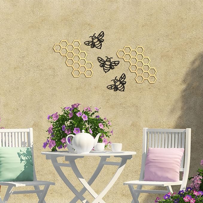 Peryiter 5 Pcs Metal Bee Wall Art Farmhouse Honey Bee Honey Comb Decor Wire Metal Wall Decor Hanging for Living Room Garden Bedroom Office Home (Black, Gold)