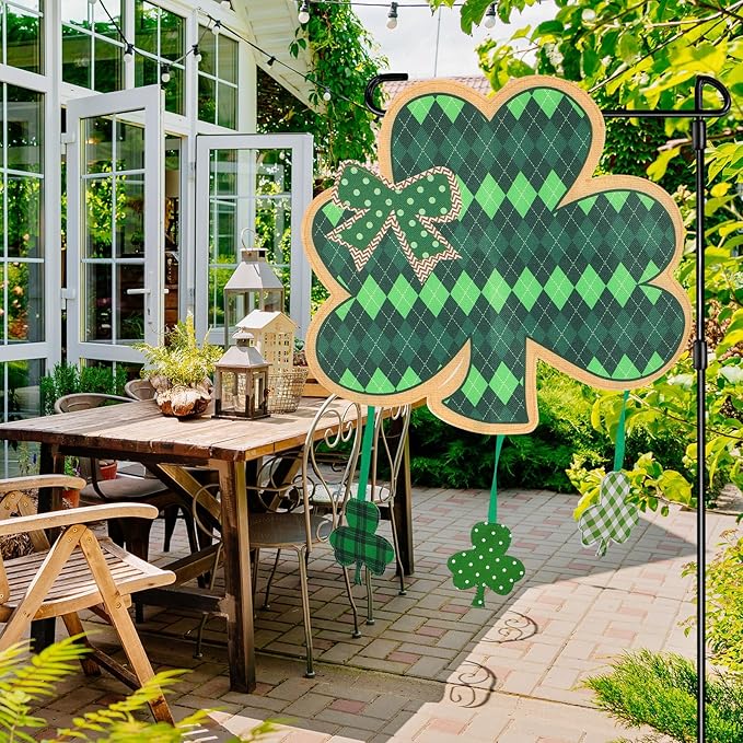 St Patrick Shamrock Garden Flag Banner Outdoor Decorations for Outside Double-Sided Printed, St Patricks Shamrocks Yard Flags House Yard Spring Seasonal Decoration 15 x 14 Inch Striped Plaid